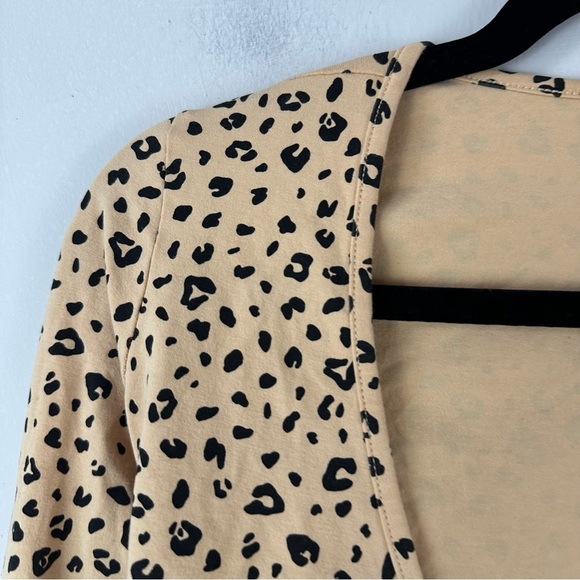 Sunday Best Aritzia | Tan Leopard Tie Front Crop Top Size XXS - Picture 3 of 7